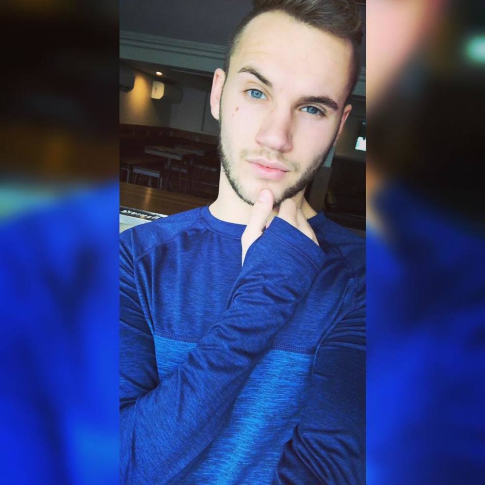 Meet your Posher, Alex